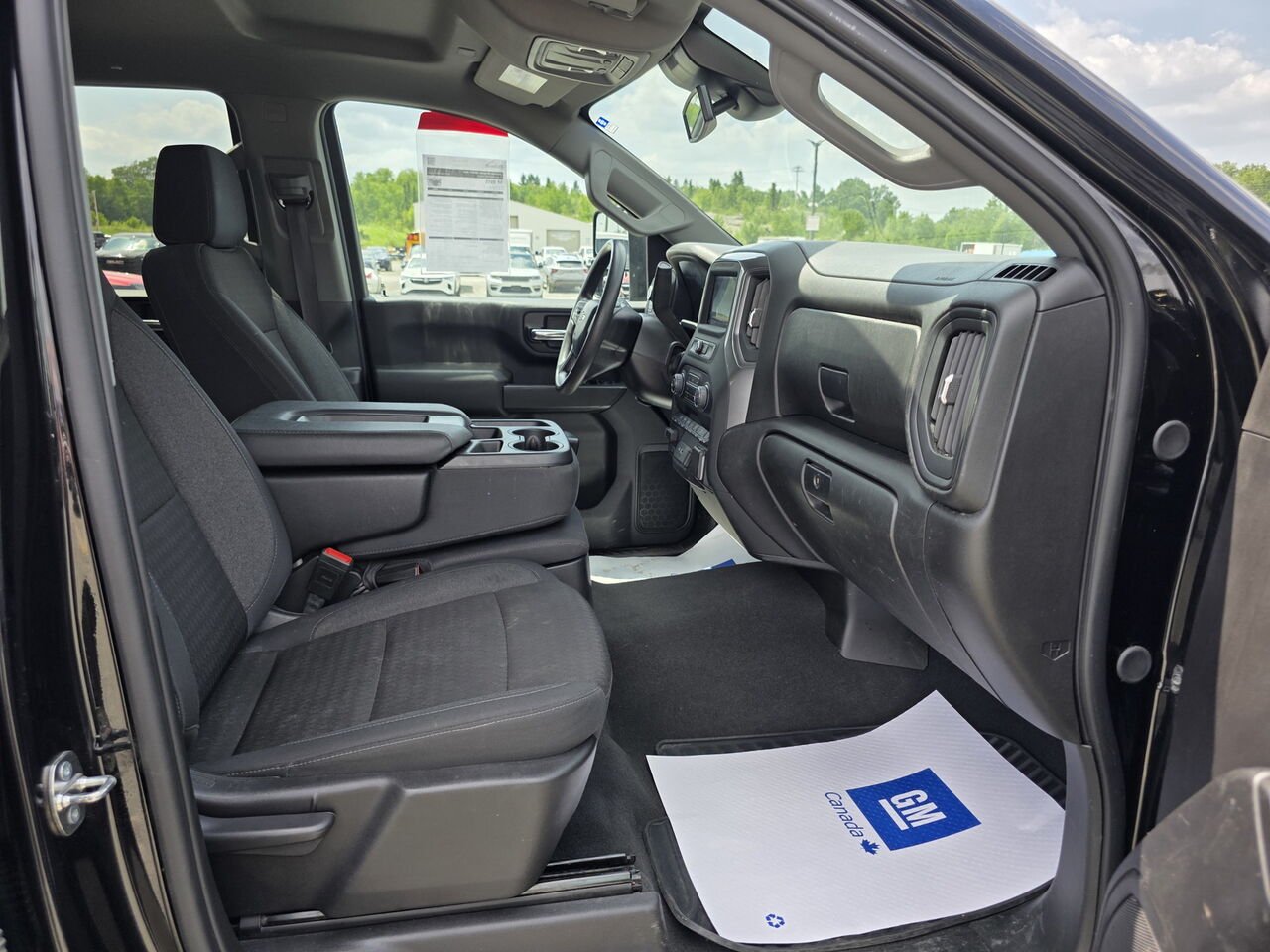 2024 Chevrolet Silverado 2500HD Custom Black Rouyn-Noranda - photo #44