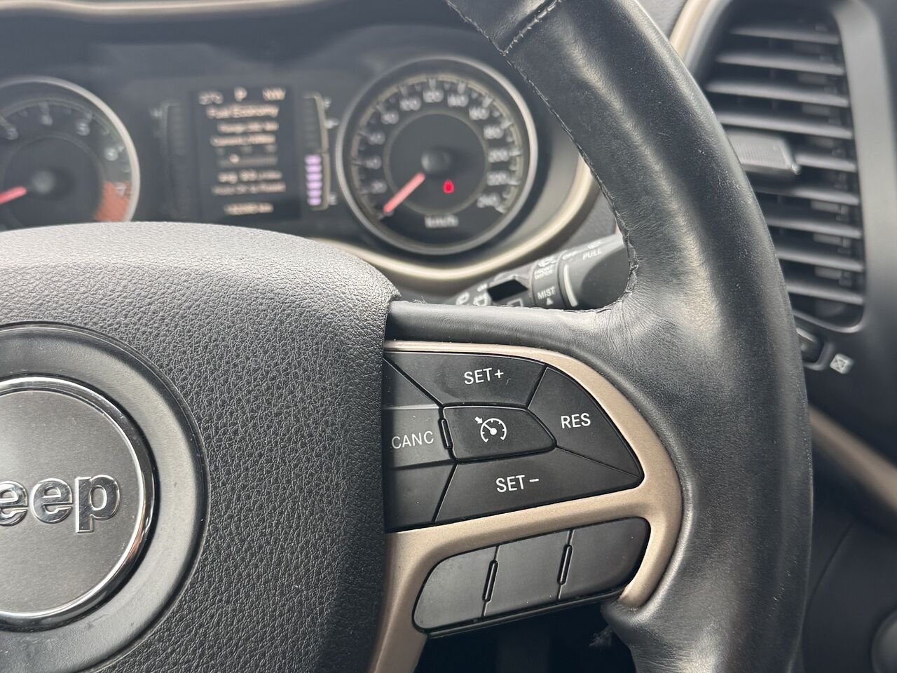 2014 Jeep Cherokee North 4x4 Red Granby - photo #15