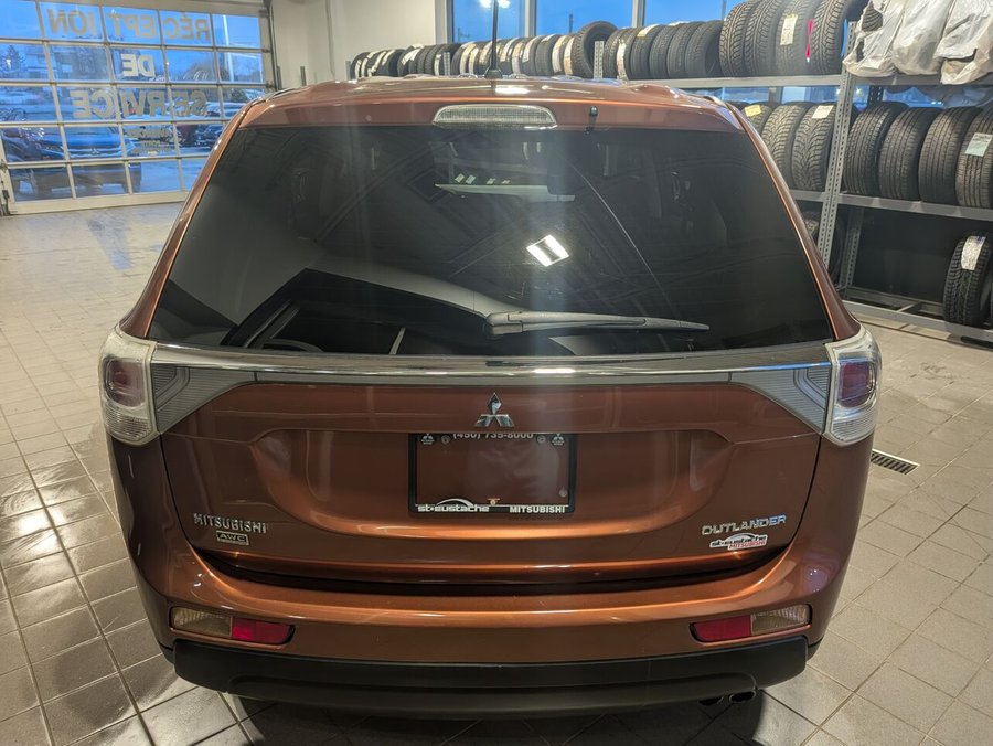 Mitsubishi Outlander 4 RM 4 portes ES 2014 Orange