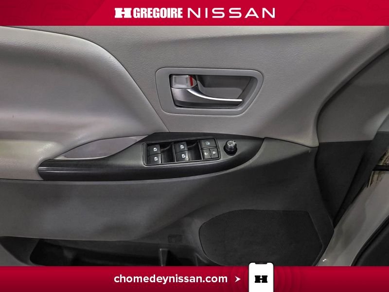 Toyota Sienna CA6751 | LE * Mag * DVD * Caméra 8 Places * 2018 Blanc Laval - photo #12