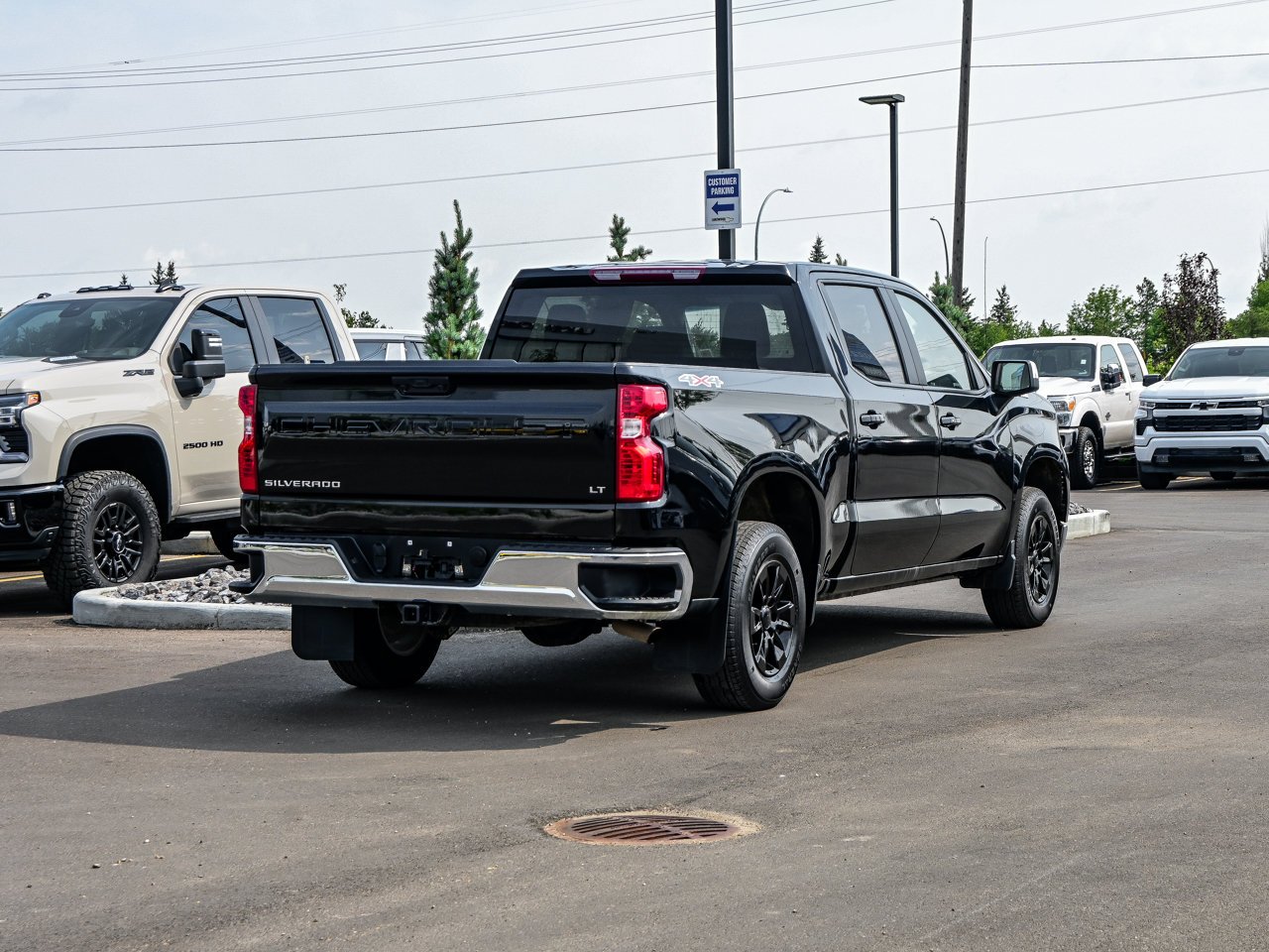 2026 Chevrolet Silverado 1500 4WD Crew Cab 147 LT Black Sherwood Park - photo #12
