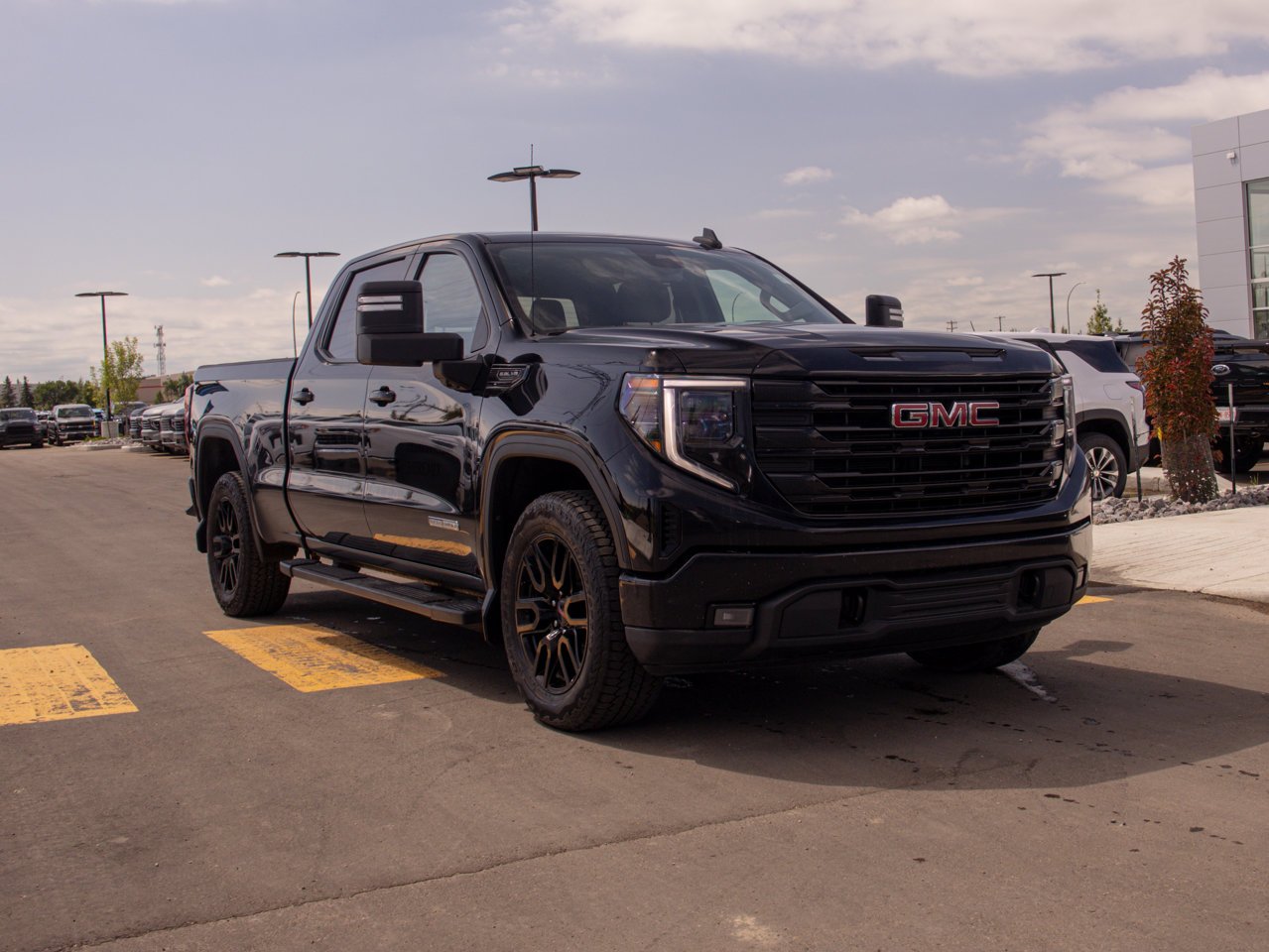 2022 GMC Sierra 1500 4WD Crew Cab 147 Elevation Black Sherwood Park - photo #13