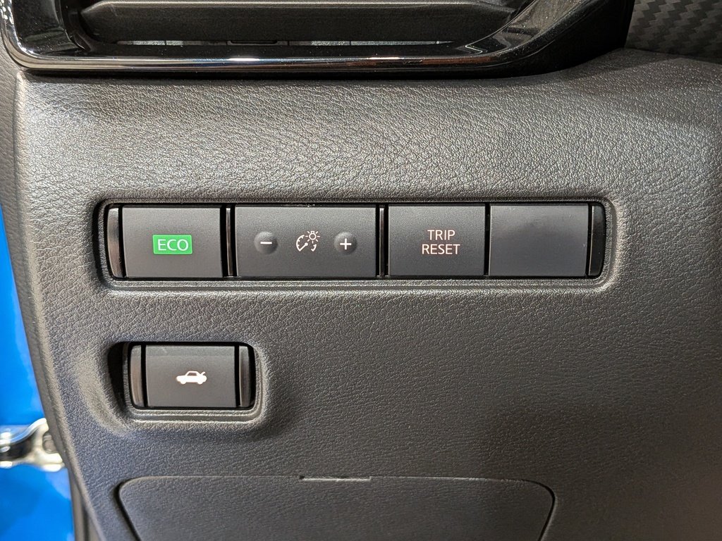 Nissan Sentra SR Manual 2024 Bleu Val-David - photo #30