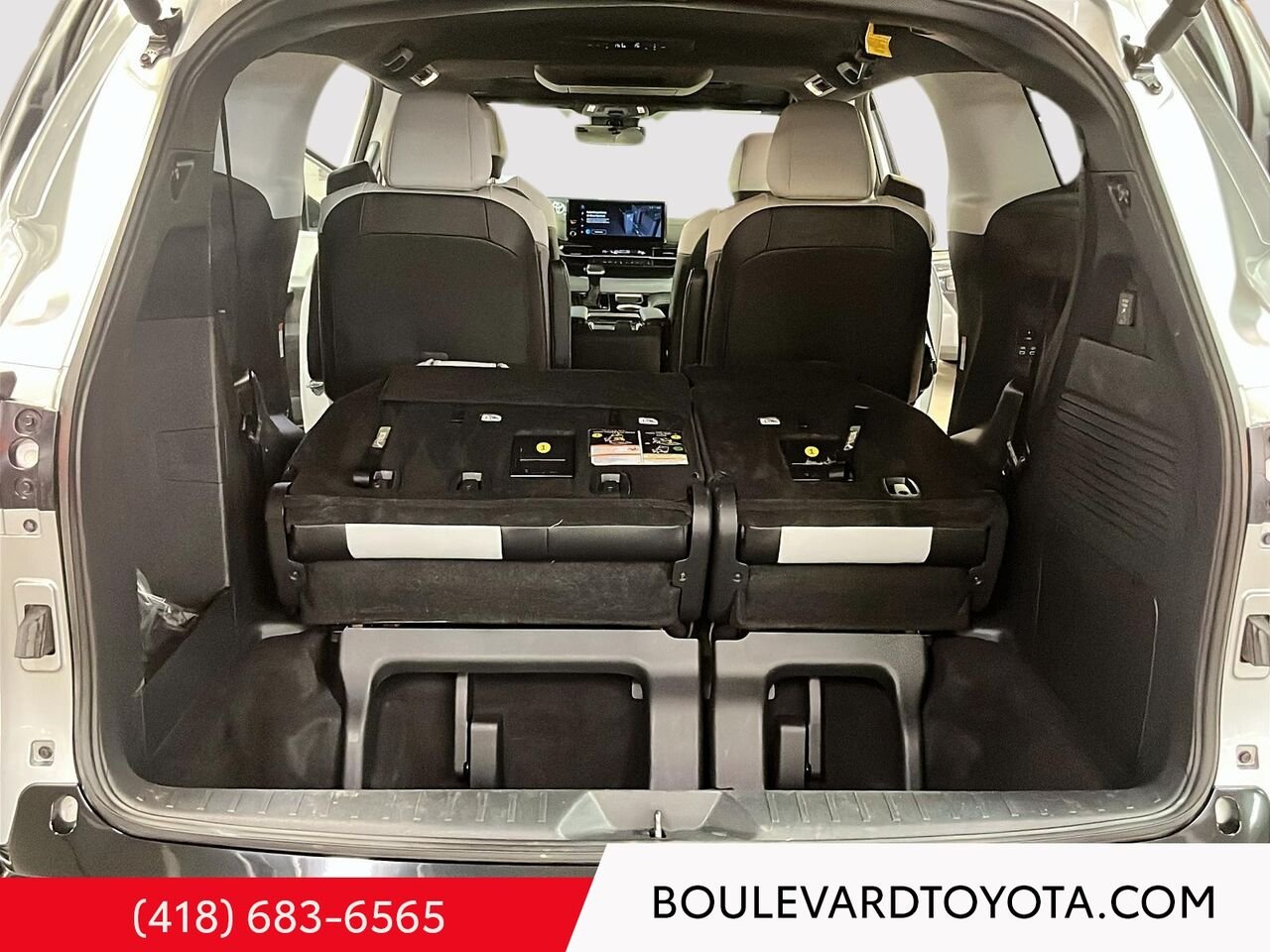 2025 Toyota Sienna 99661A-50 | XSE, AWD, 7 PASSAGERS Celestial Silver Metallic Québec - photo #21