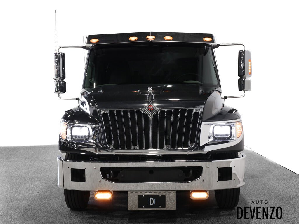 2014 International TerraStar RV Hauler 6.4L Diesel MAXXFORCE Black Saint-Eustache - photo #9
