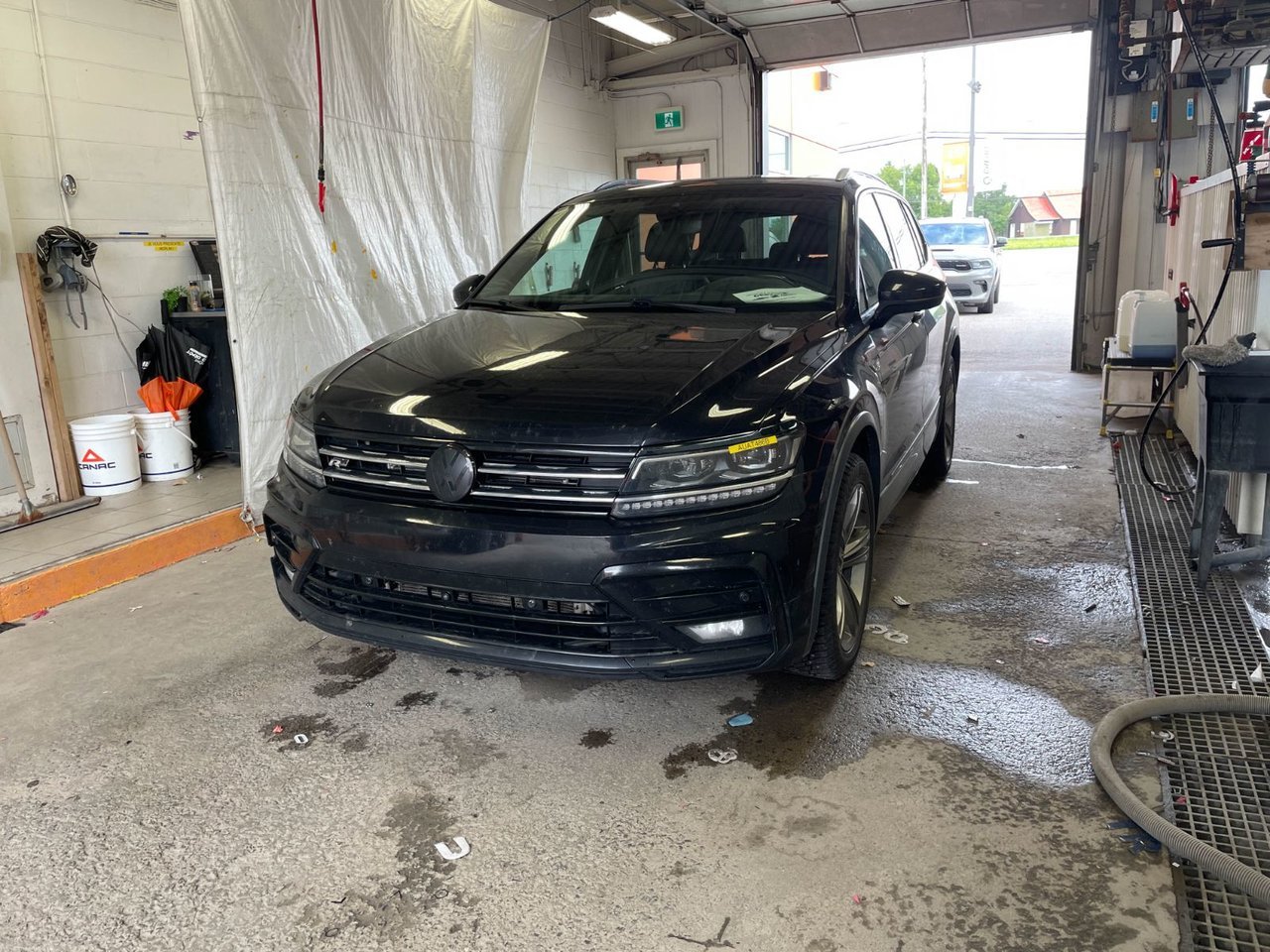Volkswagen Tiguan HIGHLINE 4MOTION *TOIT* NAV CUIR SIÈGES CHAUFF 2018 Noir Saint-Jérôme - photo #0