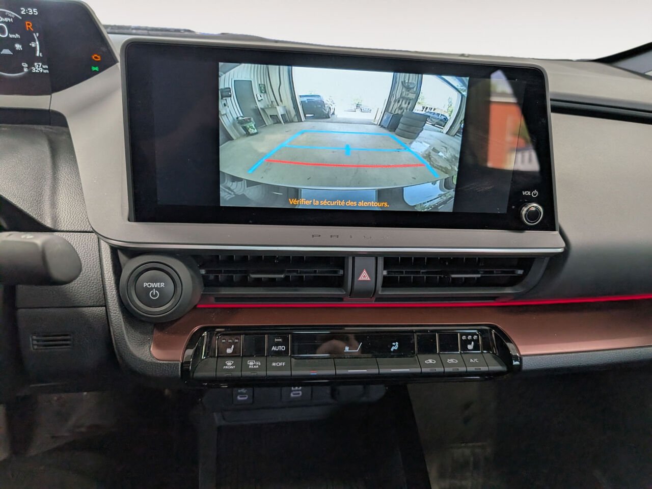Toyota Prius Prime XSE/SIÈGES CHAUFFANTS/TOIT PANORAMIQUE FIXE/VOLANT CHAUFFANT/SIÈGES EN CUIR/AC 2025 Argent Incisif Sherbrooke - photo #10