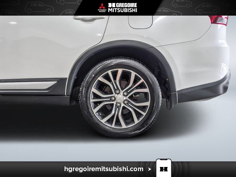 2016 Mitsubishi Outlander White Laval - photo #11