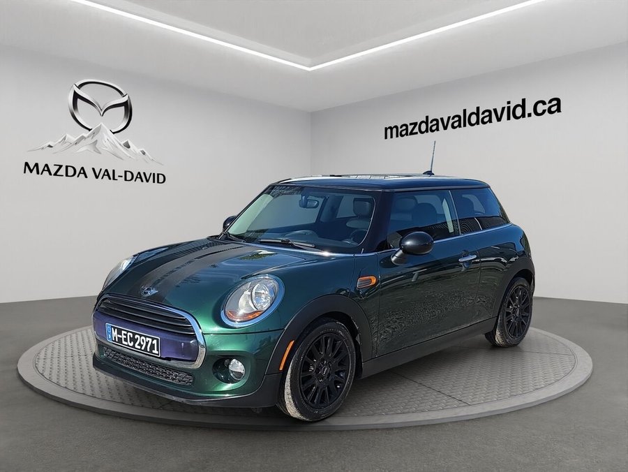 MINI Cooper toit rigide Hayon 3 portes, Toit ouvrant, cruise control, sièges en cuir, MANUEL 2016 Vert