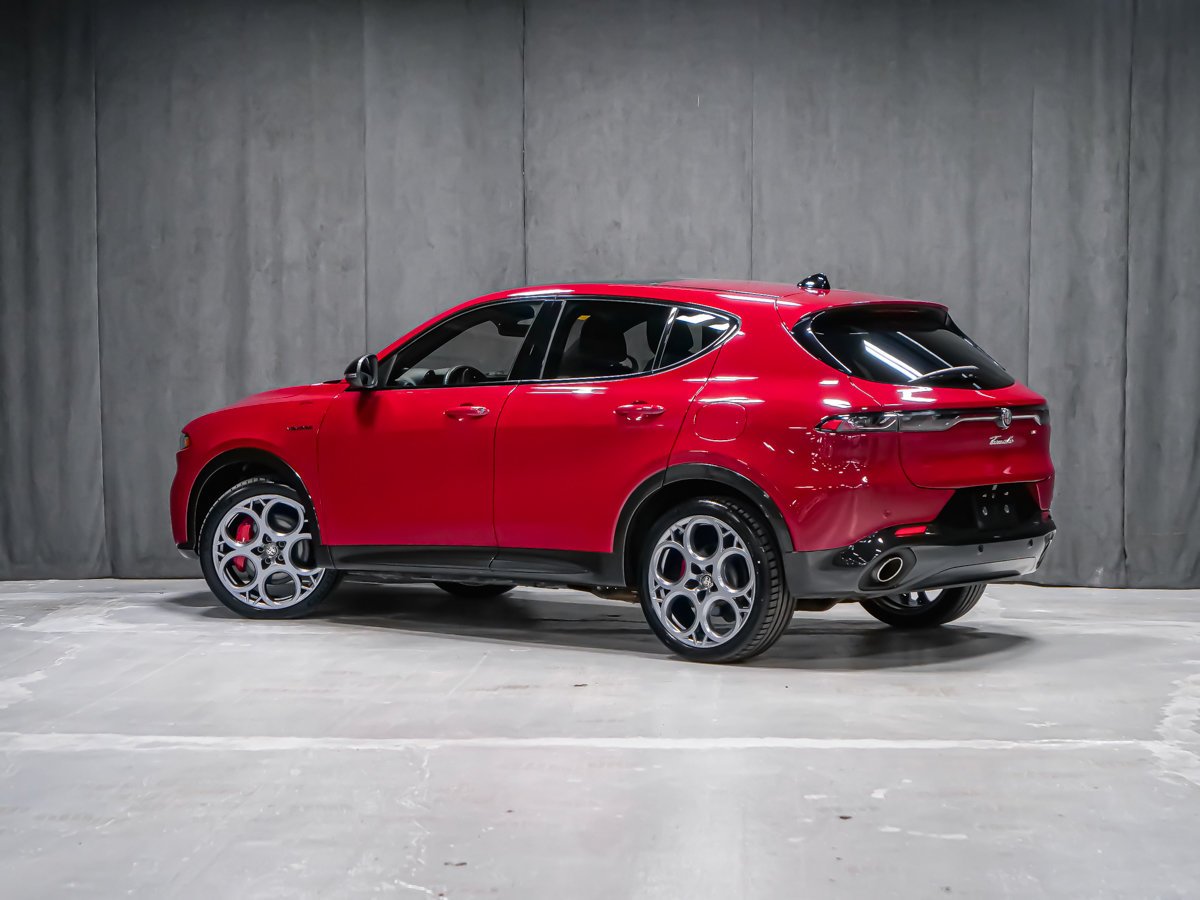 2024 Alfa Romeo Tonale VELOCE Red Montreal - photo #3