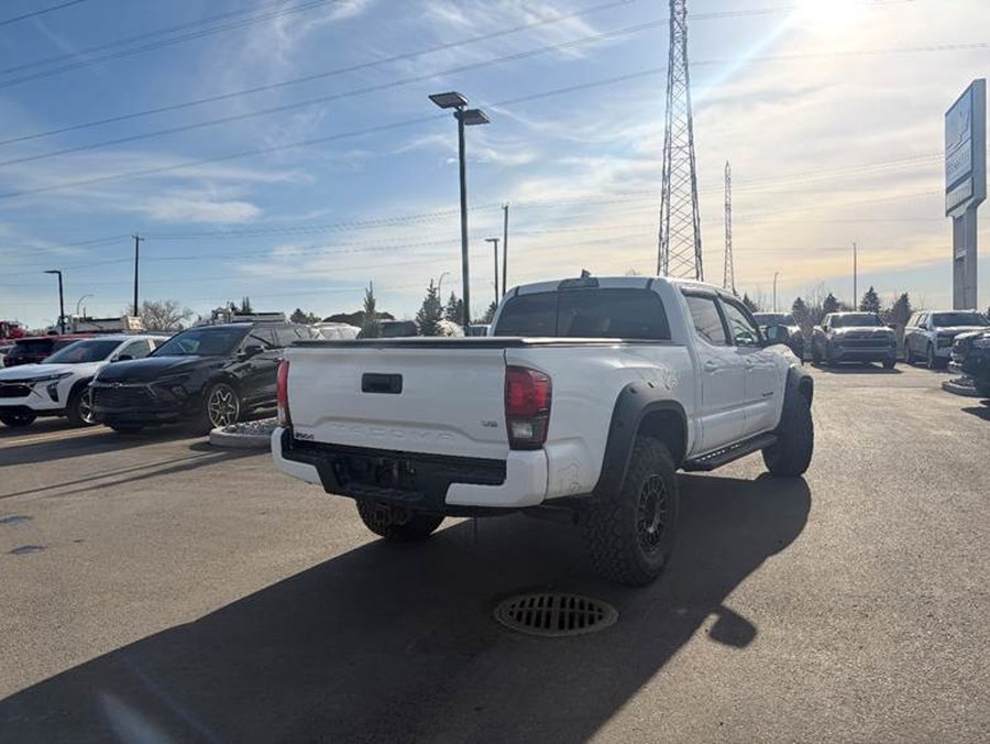 2018 Toyota Tacoma 2018 White