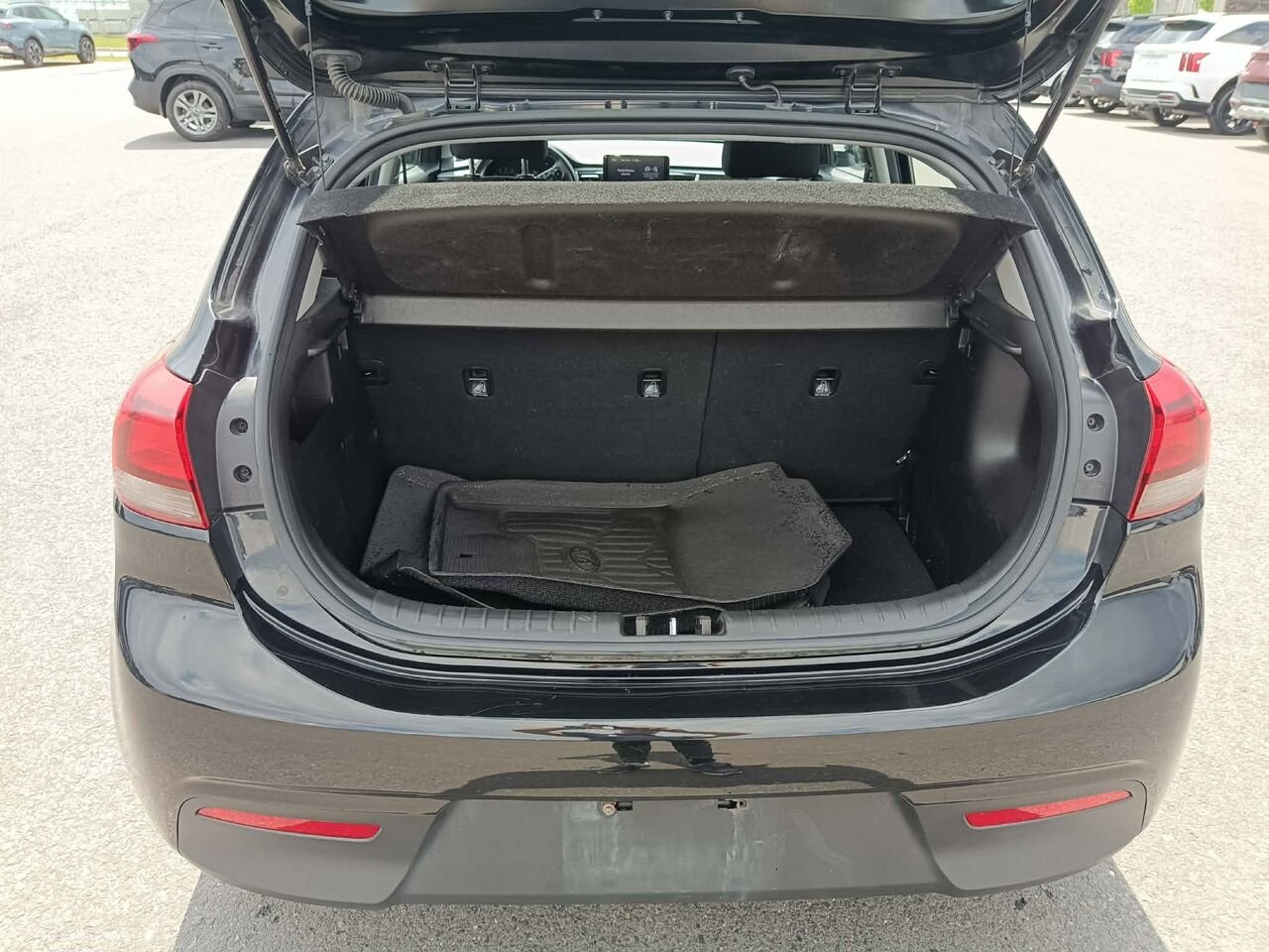 2022 Kia Rio 5 portes Black Lac Mégantic - photo #11