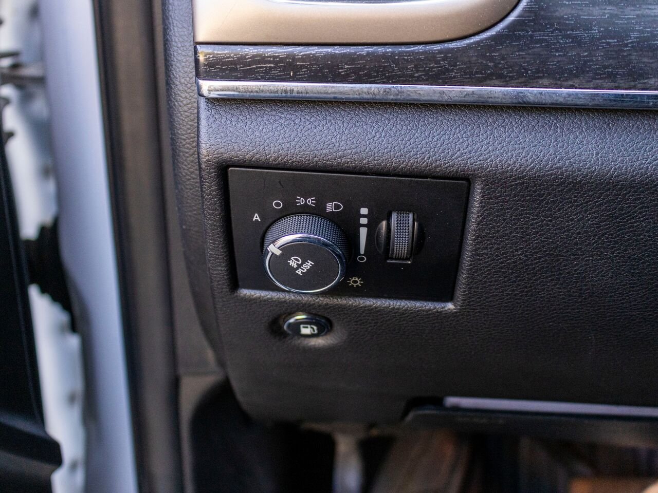 Jeep Grand Cherokee 4 RM, 4 portes, Limited 2014 Blanc Châteauguay - photo #23