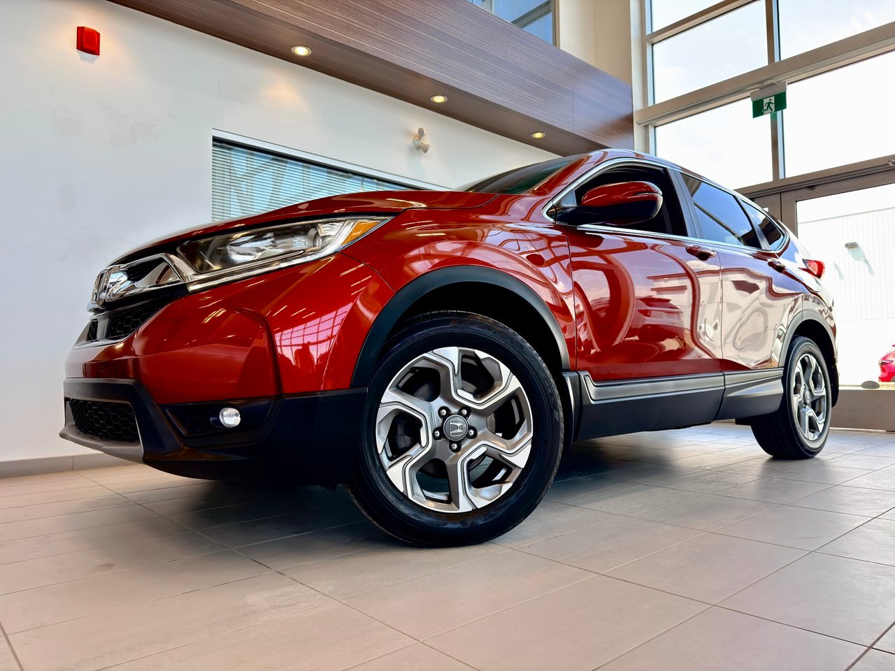 2017 Honda CR-V Red Notre-Dame-des-Prairies - photo #1