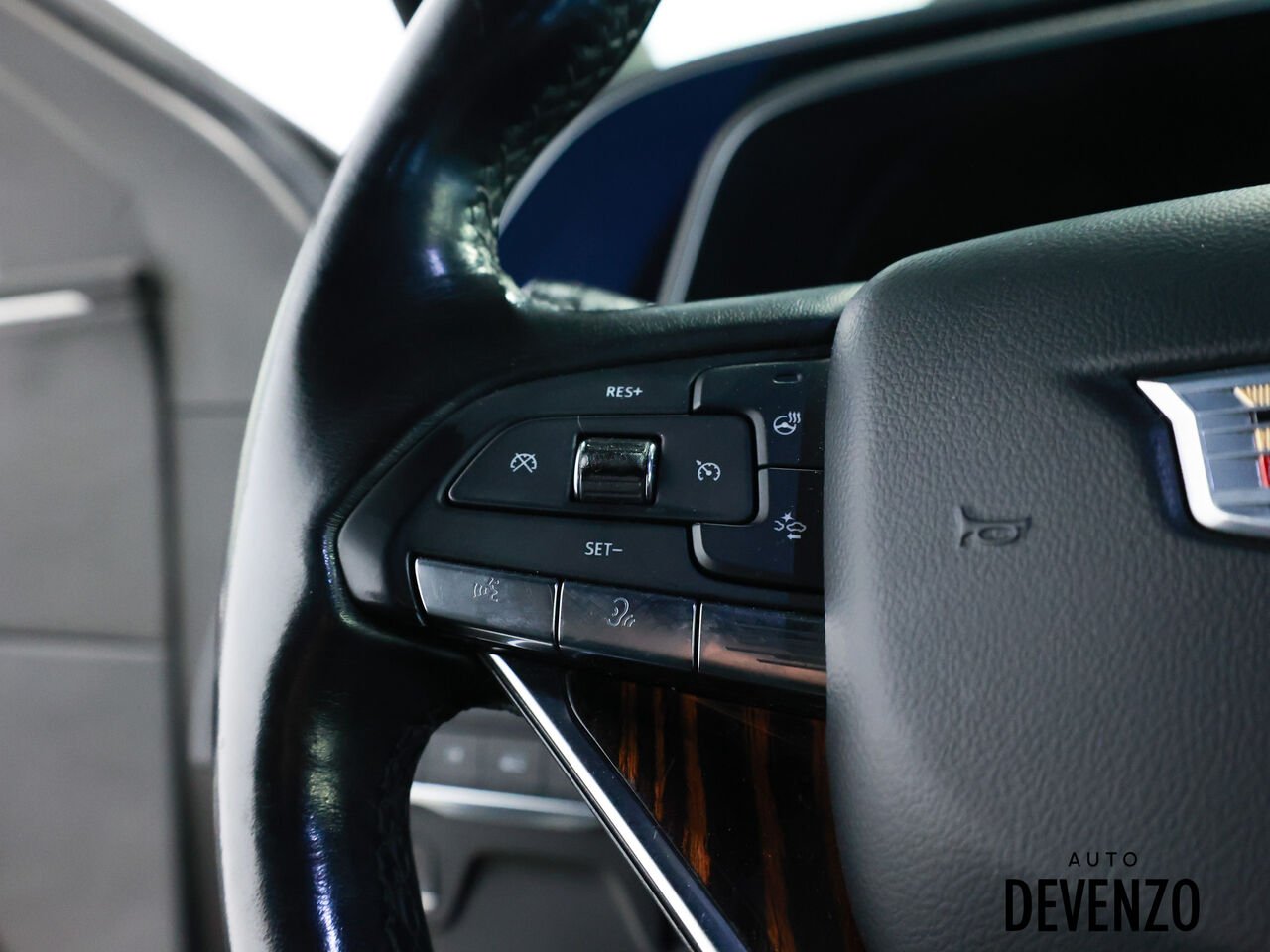 2022 Cadillac Escalade Black Saint-Eustache - photo #18
