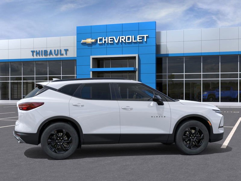 CHEVROLET BLAZER Traction intégrale, 4 portes LT 2026 Blanc Sherbrooke - photo #4