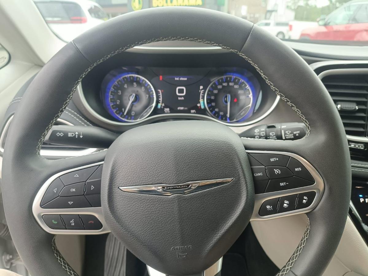 Chrysler Pacifica 2024 Gris Lac Mégantic - photo #14