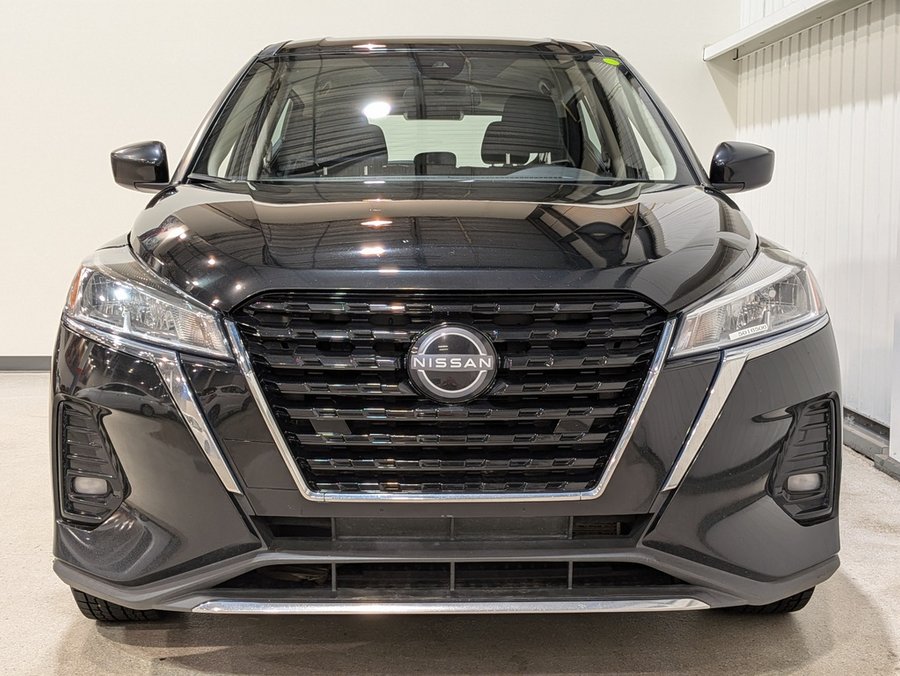 2024 Nissan Kicks Black