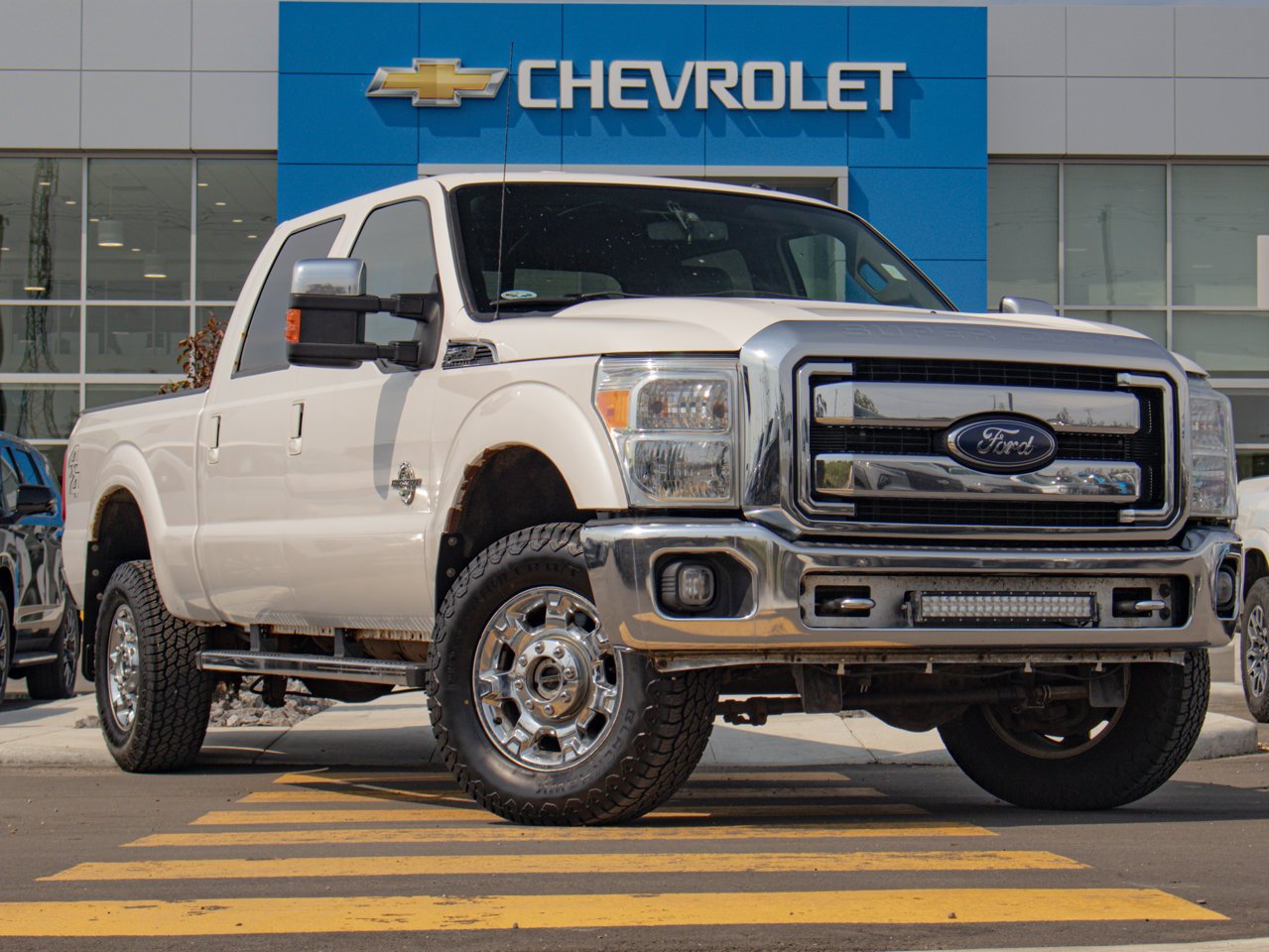 2016 Ford Super Duty F-350 SRW 4WD Crew Cab 156 Lariat White Sherwood Park - photo #13