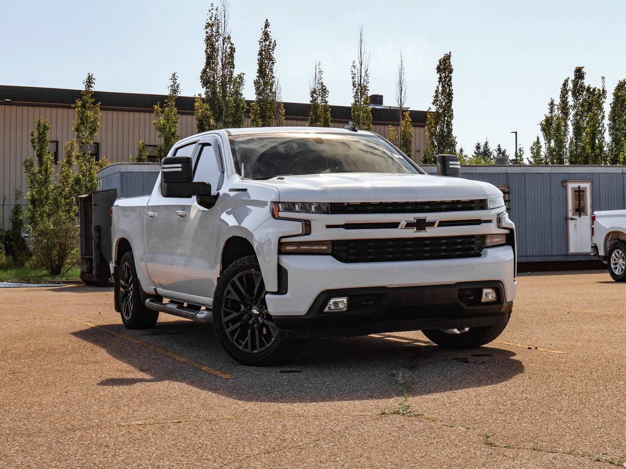 2020 Chevrolet Silverado 1500 4WD Crew Cab 147 RST White Sherwood Park - photo #1