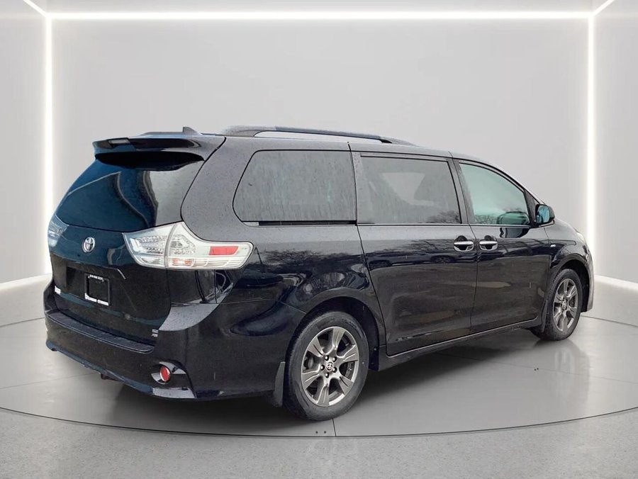 TOYOTA SIENNA SE 2020 2020 Noir minuit métallisé