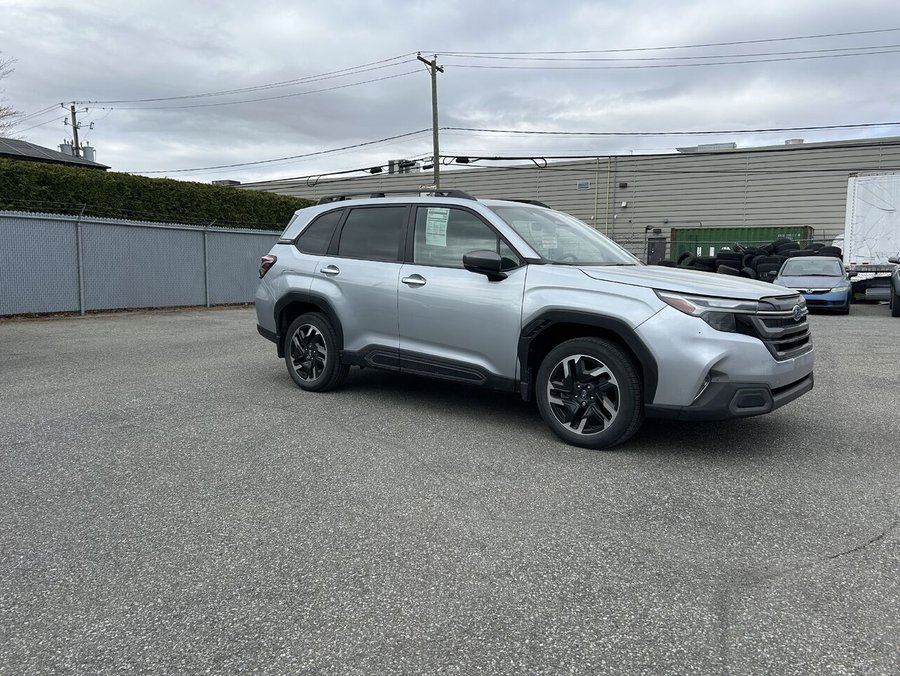 2025 Subaru Forester Limited TI Silver