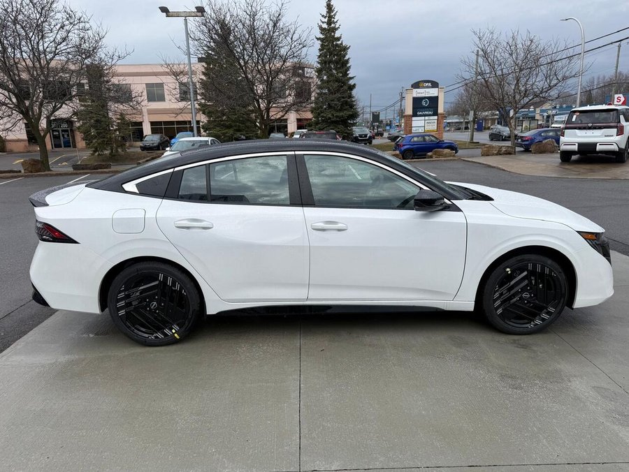 2026 NISSAN Sentra 2026 Aspen White TriCoat/Super Black