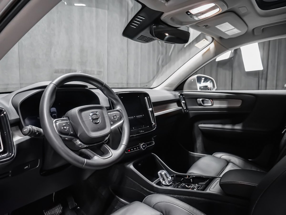 2023 Volvo XC40 B5 PLUS BRIGHT CLIMATE Purple Montreal - photo #5