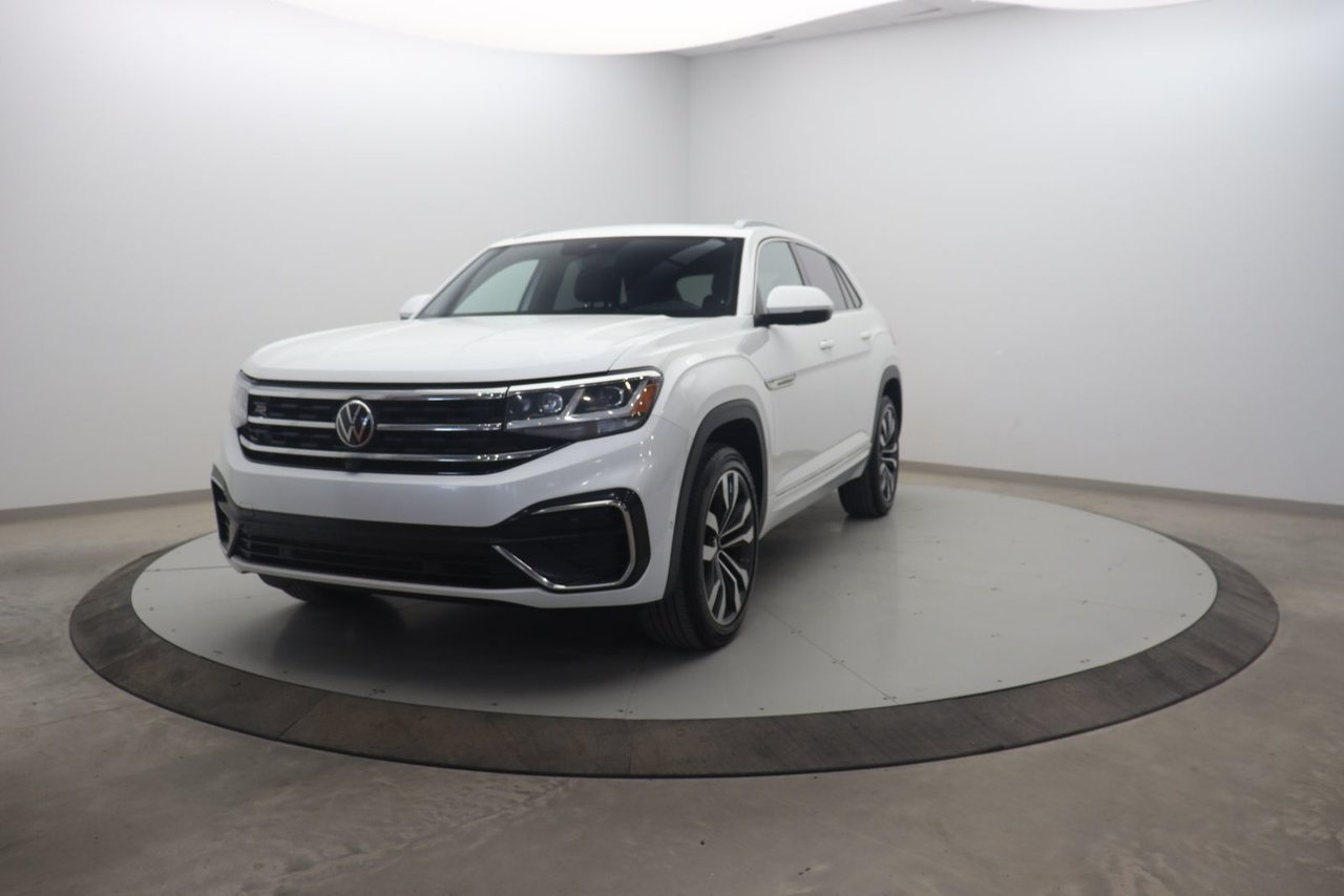2022 Volkswagen Atlas Cross Sport VIN 1V2FC2CA8NC204308 White Baie-Comeau - photo #0