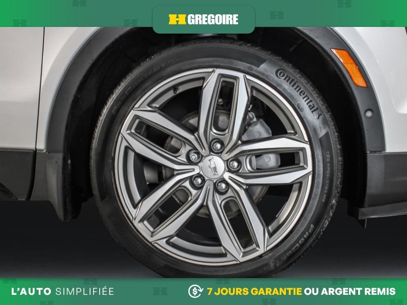 2020 Cadillac XT4 White Saint-Eustache - photo #11