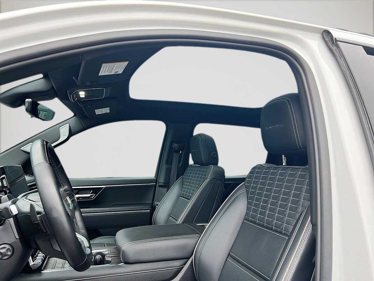 2025 GMC Sierra EV DENALI White Québec - photo #17