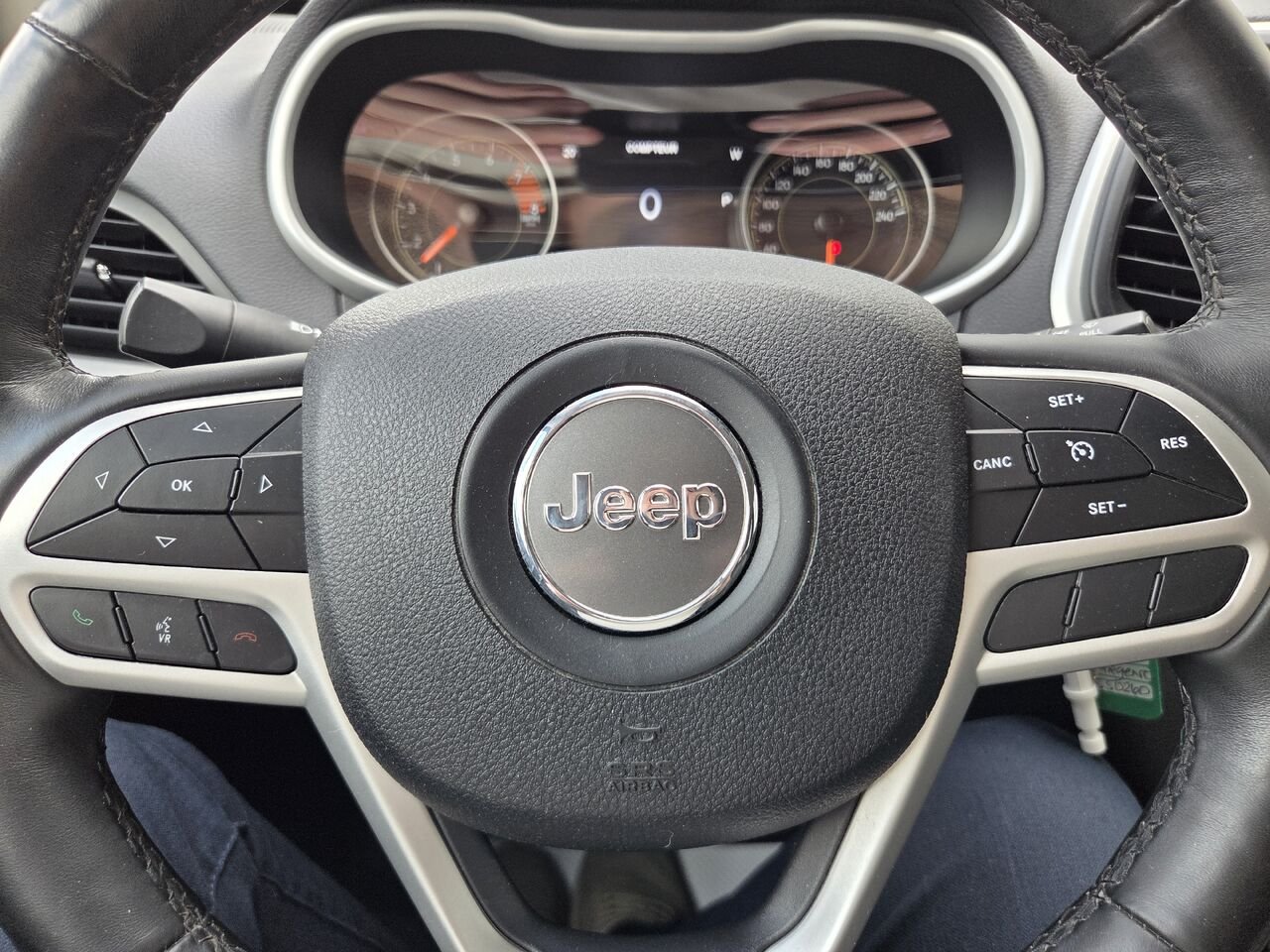 2018 JEEP CHEROKEE Silver Amos - photo #21