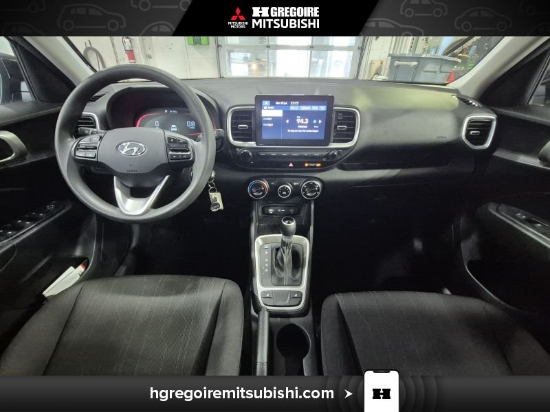 2023 Hyundai Venue Black Blainville - photo #23