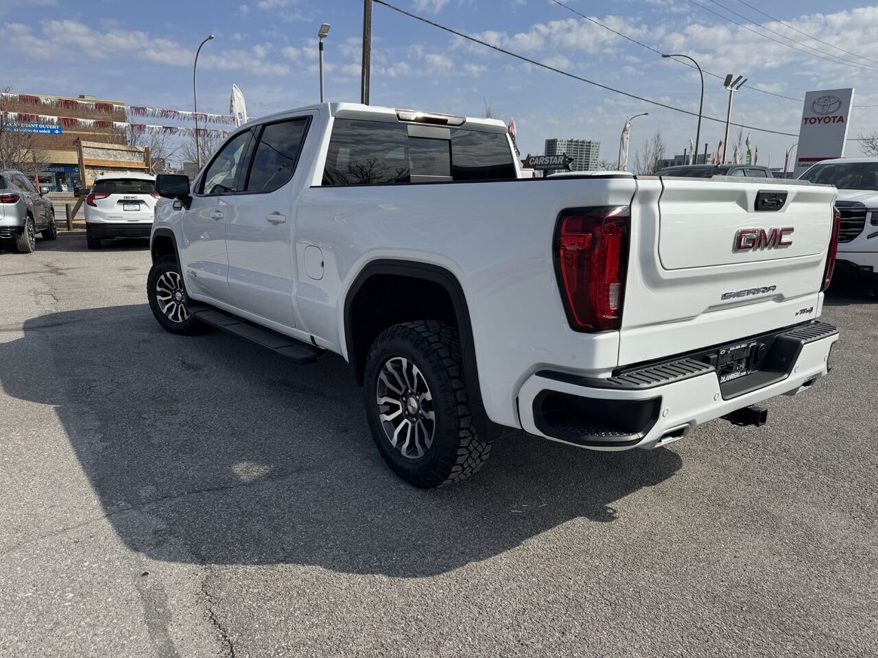 2023 GMC SIERRA 1500 AT4 AT4 cabine multiplace 4RM 157 po White Gatineau - photo #19