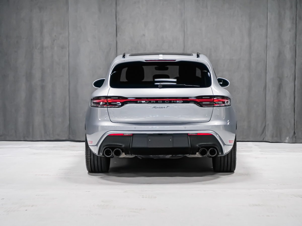 2025 Porsche Macan T Black Montreal - photo #4