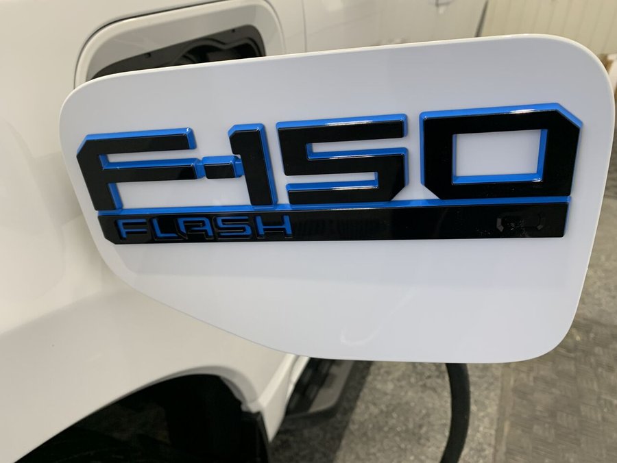 2024 Ford F-150 Lightning LIGHTNING FLASH CREW CAB 4WD Oxford White