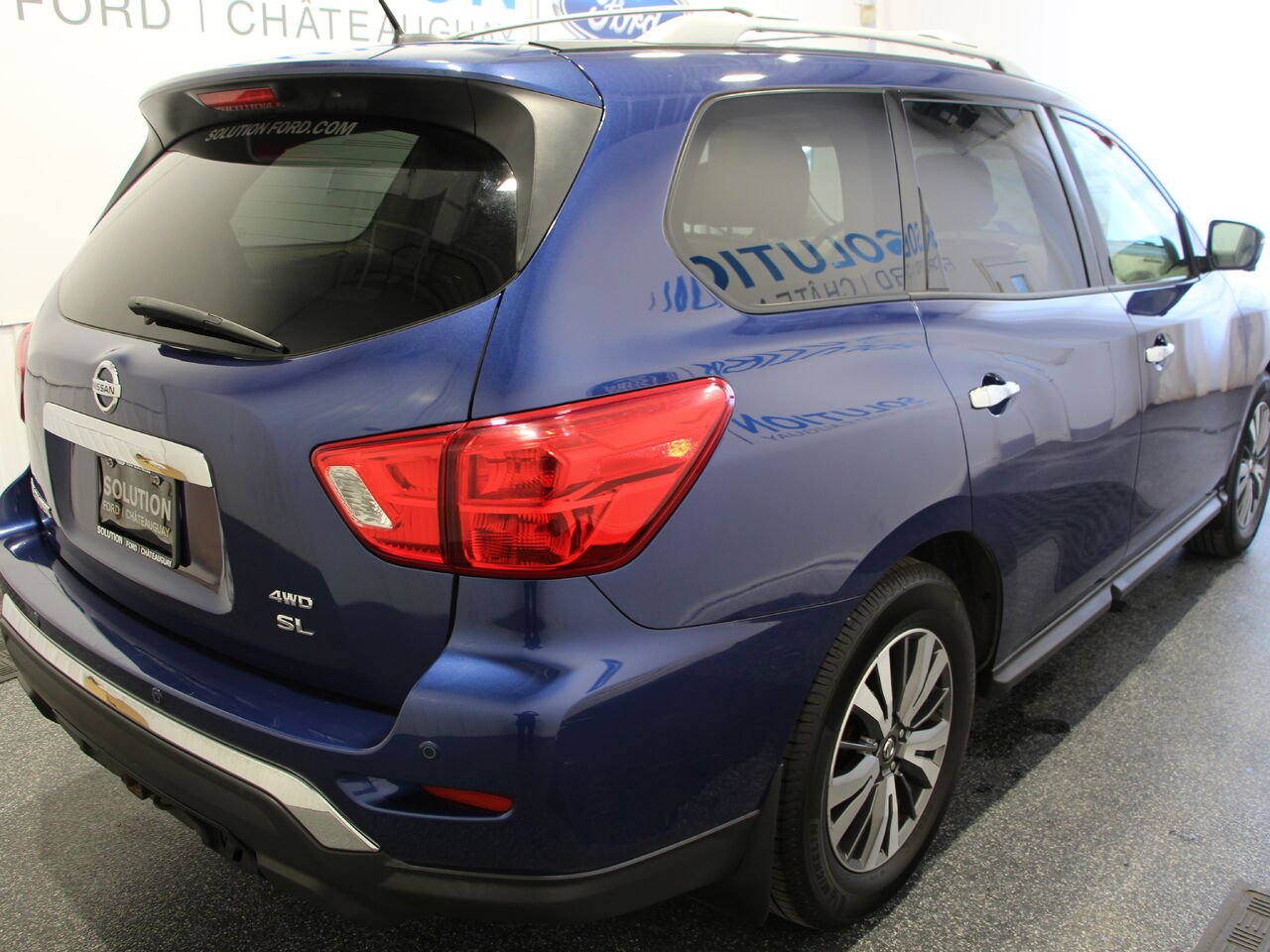2017 Nissan Pathfinder Blue Châteauguay - photo #2