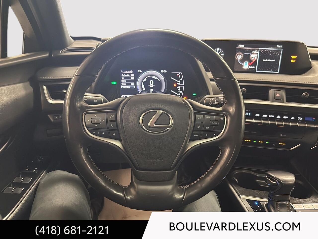 2020 Lexus UX Orange Quebec - photo #11