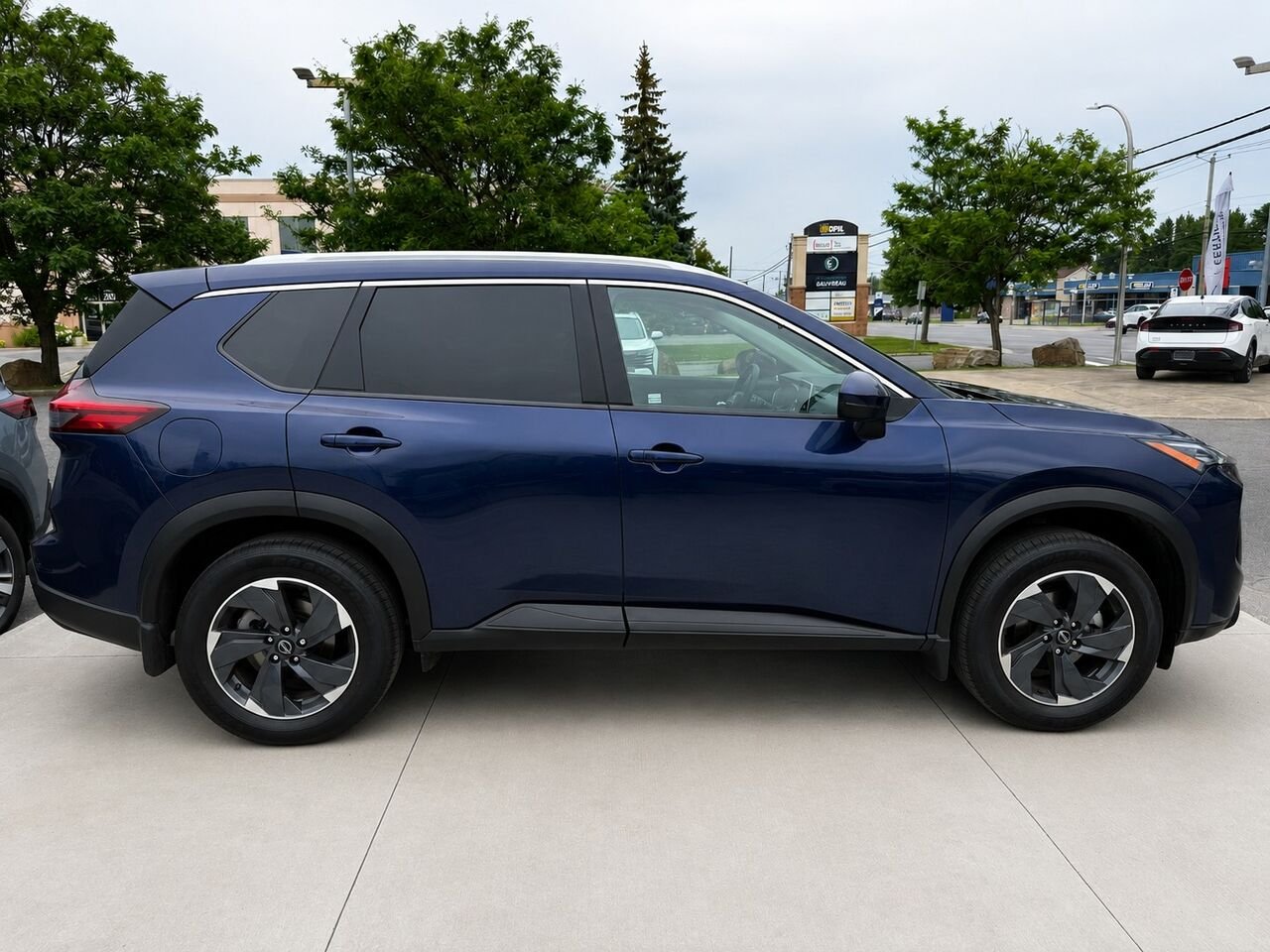 2026 Nissan Rogue ROGUE SV TOIT OUVRANT Deep Ocean Blue Châteauguay - photo #7