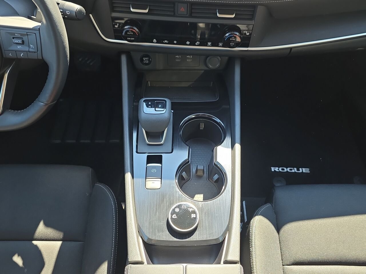 2024 Nissan Rogue S TI, volant chauffant, détecteur d'angles morts, cruise control Black Val-David - photo #10