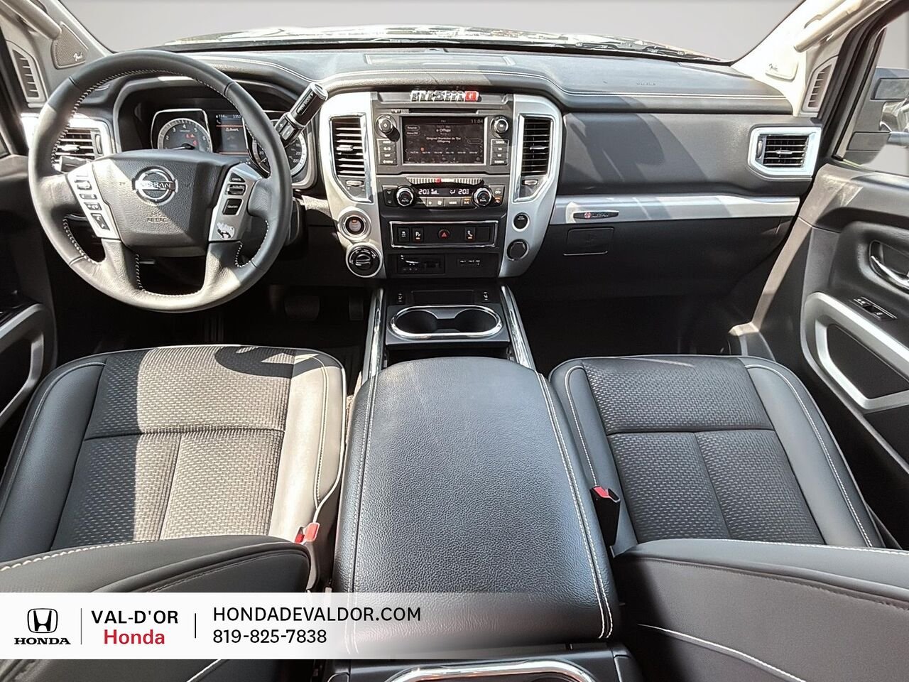 Nissan Titan PRO-4X cabine double 4x4 2019 Noir Val-d'Or - photo #7