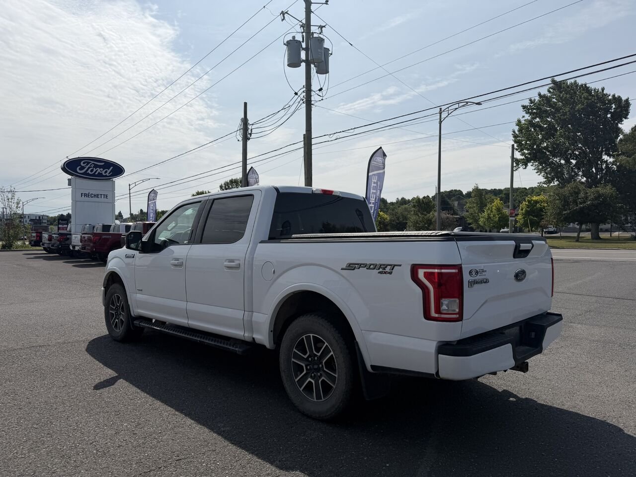 2016 Ford 150 XLT 302 White Montmagny - photo #4