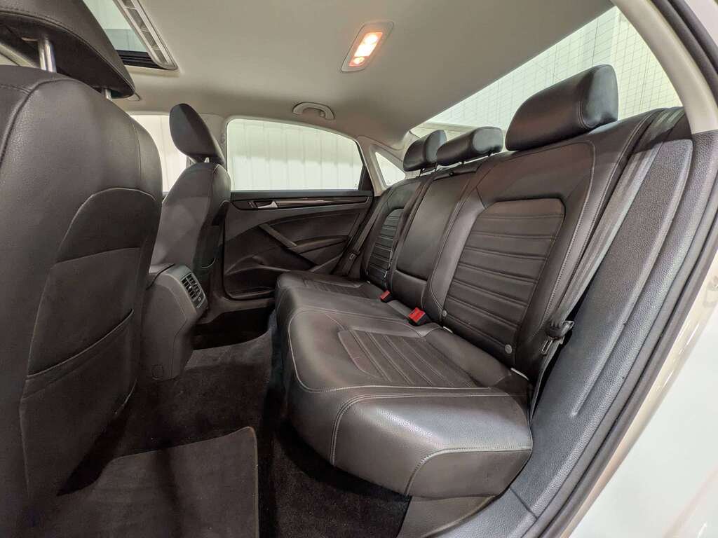 2014 Volkswagen Passat 4dr Sdn 1.8 TSI Man Comfortline White Val-David - photo #10