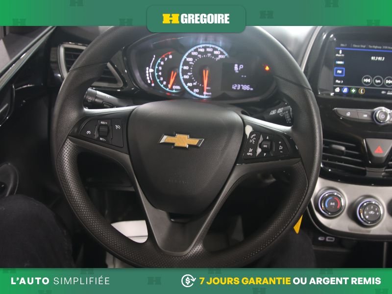 Chevrolet Spark 821702 | LT AUTO A/C MAGS CAM RECUL BLUETOOTH 2020 Gris Laval - photo #17