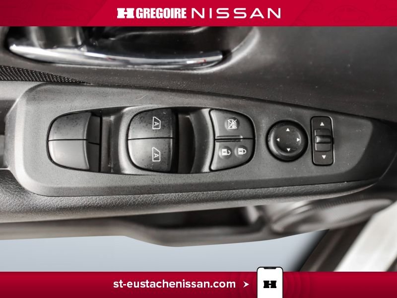 2024 Nissan Kicks White Laval - photo #23
