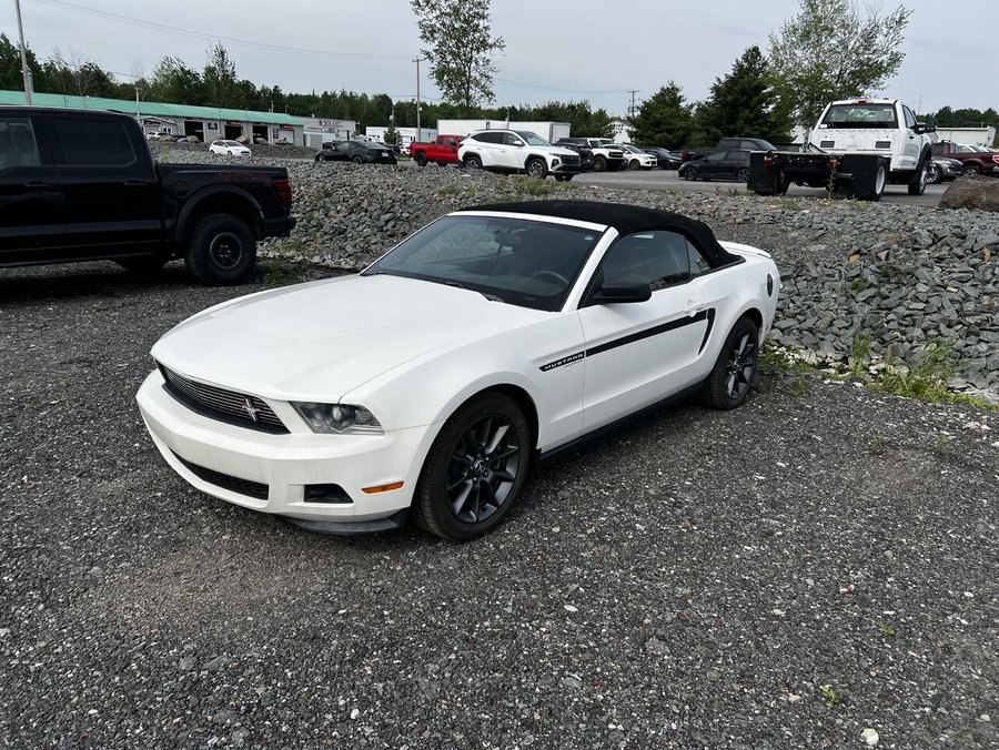Ford Mustang Décapotable 2 portes V6 de première qualité 2012 Blanc