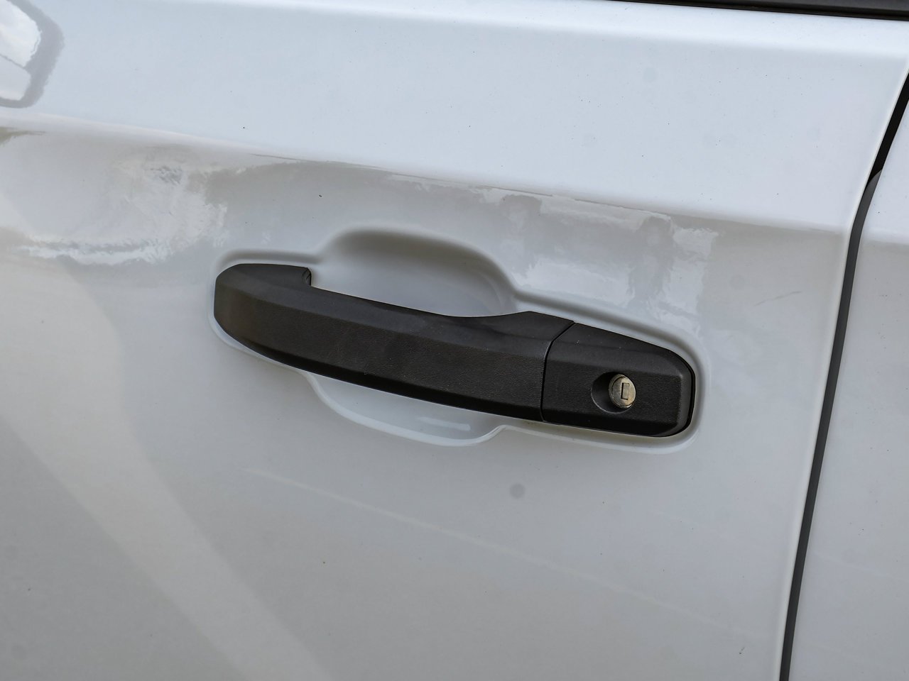 2024 Chevrolet Silverado 1500 4WD Crew Cab 147 Custom Trail Boss White Sherwood Park - photo #11