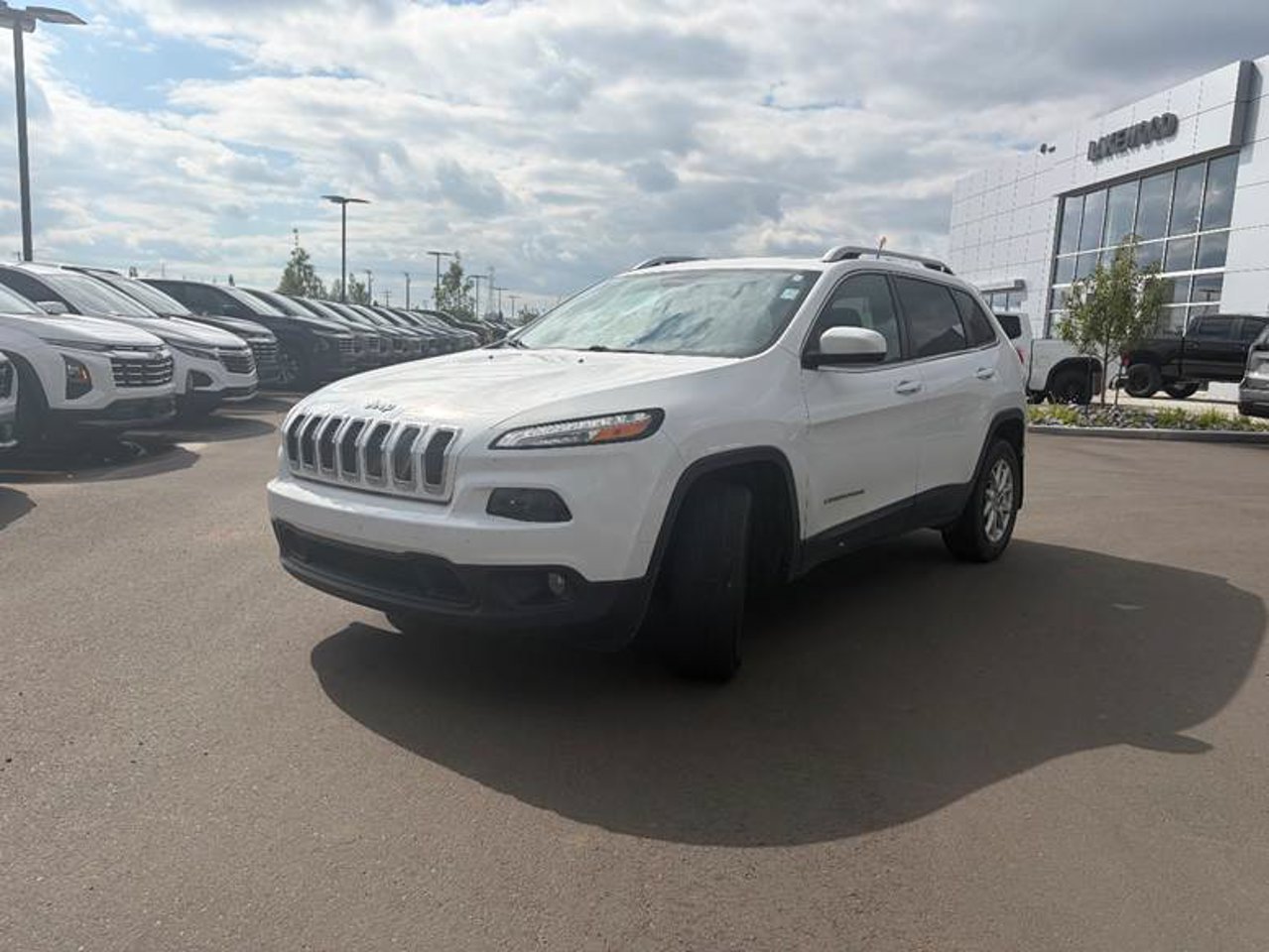 2015 Jeep Cherokee 4WD 4dr North White Sherwood Park - photo #4