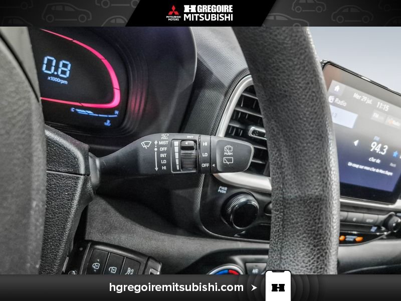 2023 Hyundai Venue Black Saint-Eustache - photo #22