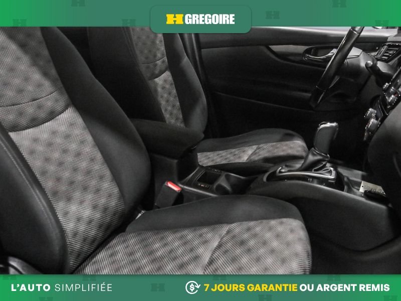 Nissan Qashqai 2019 Blanc Laval - photo #26